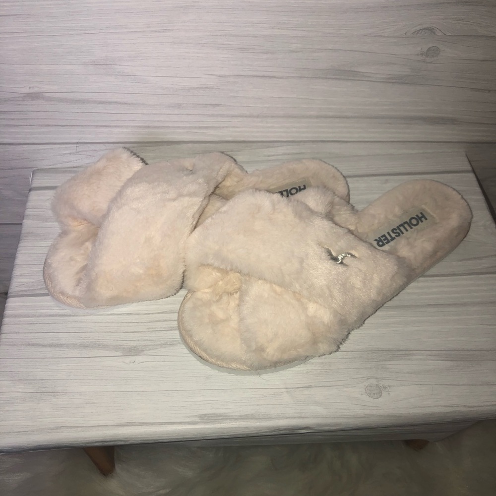 Hollister Slippers